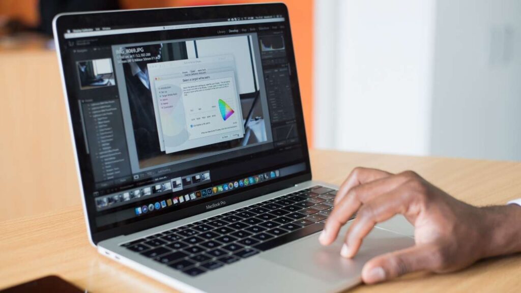 M6 MacBook